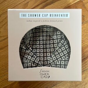 SHHHower Cap NWT The Reign pattern